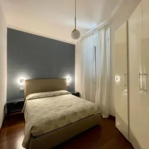 Appartement The Painting Apartment. A And Lovely In, Milan