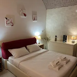 La Cantinetta Di - The Wine Cave In Milan, Huge 110sqm Next To Station Milan